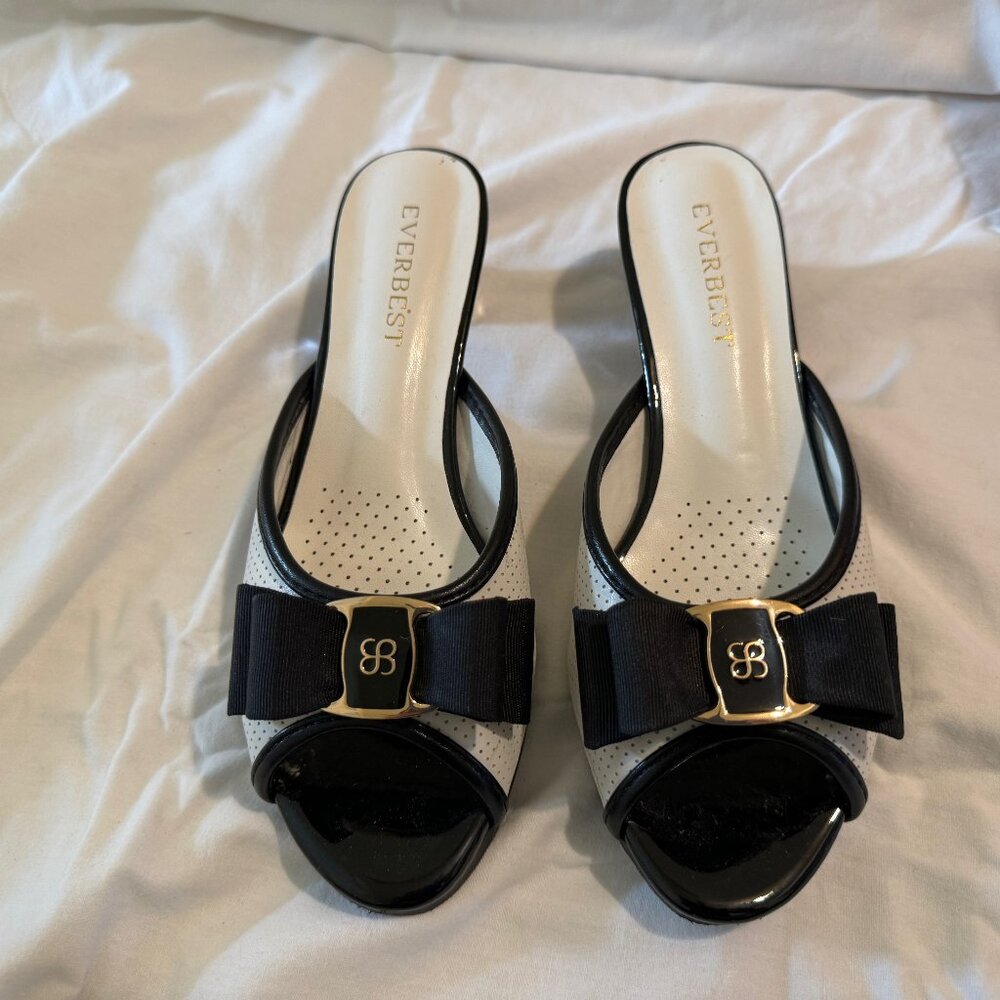 Stylish Black & White Mule Pumps